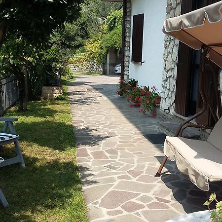 Il Pozzo Apartment Marone Bagian luar foto