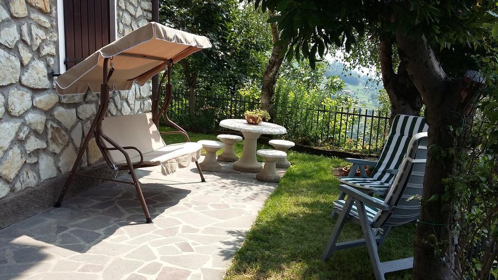 Il Pozzo Apartment Marone Bagian luar foto