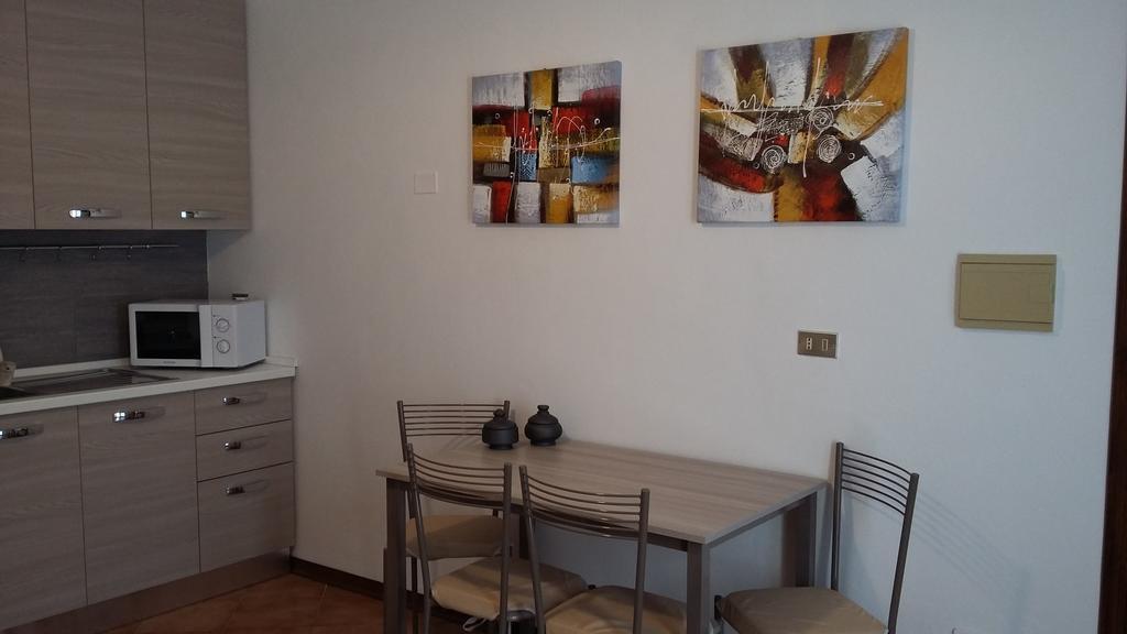 Il Pozzo Apartment Marone Bagian luar foto